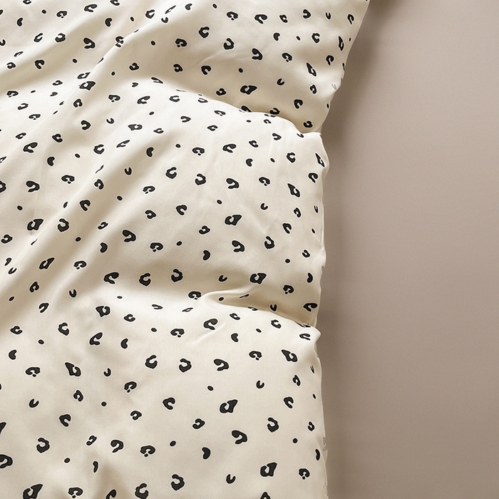 91家纺网 家纺一手货源 找家纺 玖明2025新款A类加厚柔软针织棉双层纱四件套 豹纹