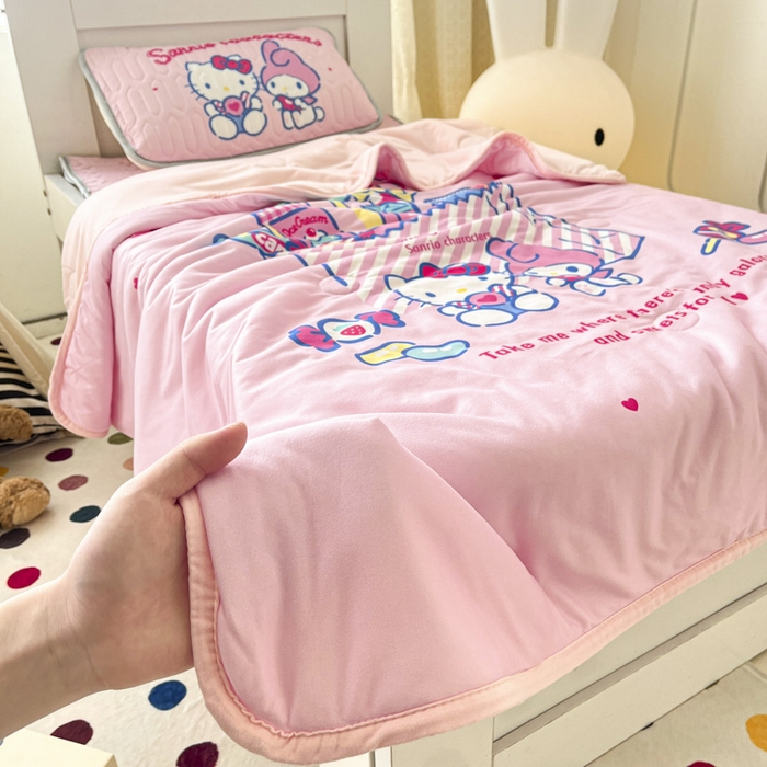 91家纺网 家纺一手货源 找家纺 花满路 2025新款儿童针织棉夏被 KT伙伴