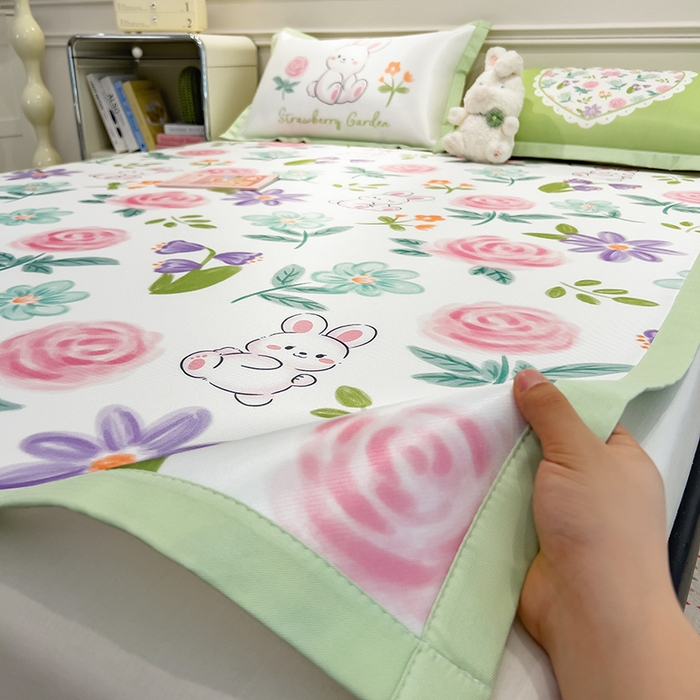 91家纺网 家纺一手货源 找家纺 摩妮卡 2025小清新数码冰丝席 碳光席三件套 缤纷兔语