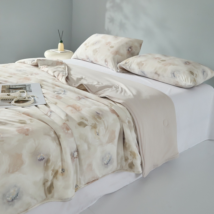 91家纺网 家纺一手货源 找家纺 2025春夏新款100%双面锦纶美式印花夏被凉感空调被 陌上花开