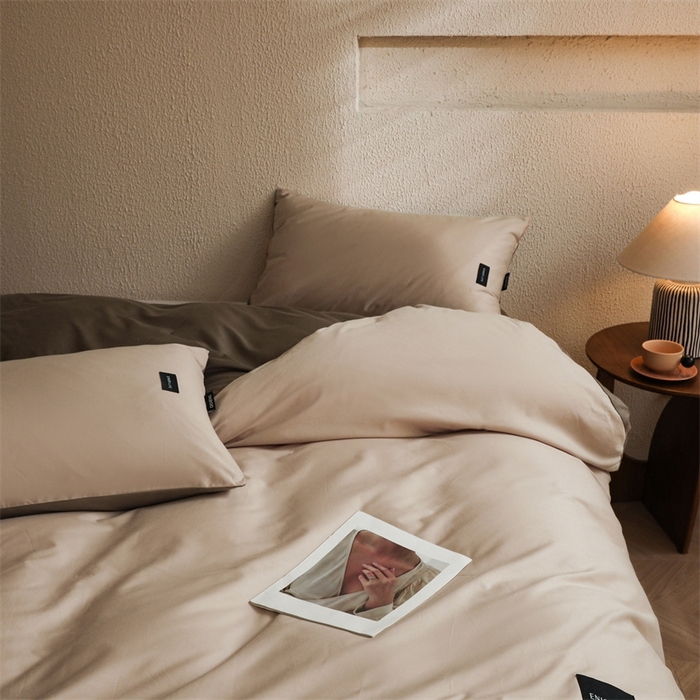 91家纺网 家纺一手货源 找家纺 启程2025新款全棉纯色双拼无印风四件套 杏仁+岩石灰