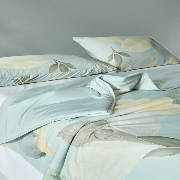 91家纺网 家纺一手货源 找家纺 2025春夏新款100%双面锦纶美式印花夏被凉感空调被 清新叶语