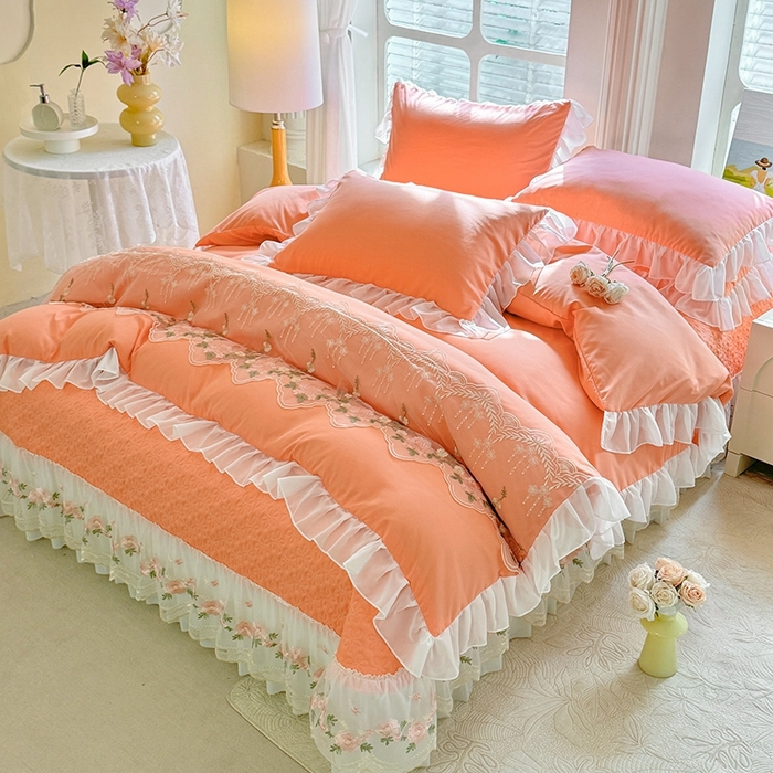 91家纺网 家纺一手货源 找家纺 大麦家纺2025新款年新款亲肤花边款床盖四件套  甜心小姐-落日橘