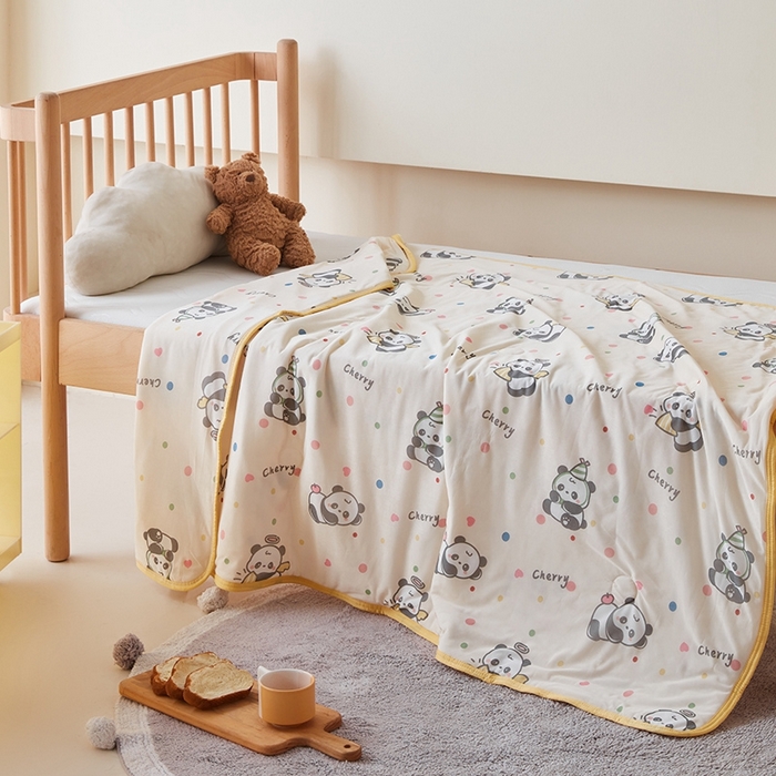 91家纺网 家纺一手货源 找家纺 嗨生活2025年儿童夏被 幼儿园夏被 凉感丝夏被 熊猫仔仔