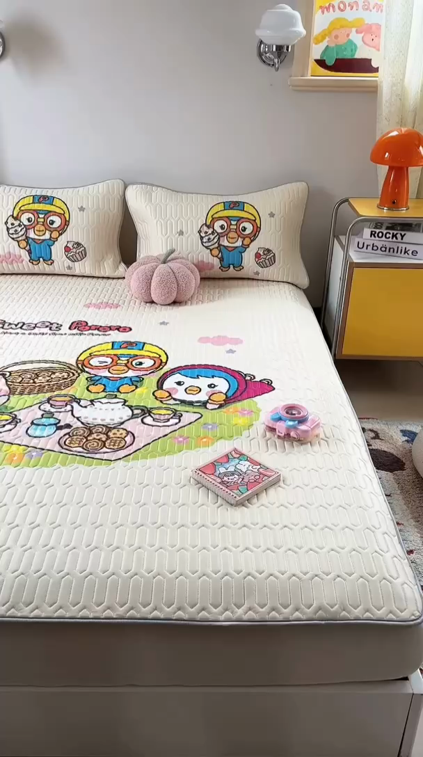 91家纺网 家纺一手货源 找家纺 金爱家2025新款啵乐乐乳胶凉席 凉席-露莹时刻