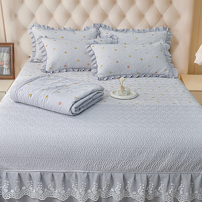 91家纺网 家纺一手货源 找家纺 梦柏 2025新款韩版双层纱夹棉绗缝床盖夏被四件套 南瓜派对