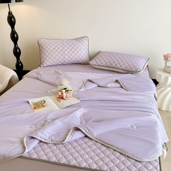 91家纺网 家纺一手货源 找家纺 苏拉家居 2025新款加厚0.5纯色凉感丝乳胶凉席夏被四件套 方格-浅紫
