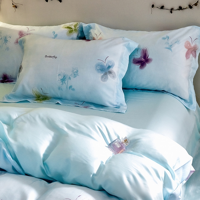 91家纺网 家纺一手货源 找家纺 未来家居 2025春夏新款100支莱赛尔天丝贡缎纯色印花系列高端礼盒四件套 蝶舞