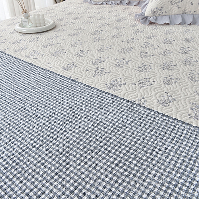 91家纺网 家纺一手货源 找家纺 梦柏 2025新款韩版双层纱夹棉绗缝床盖夏被四件套 芳香