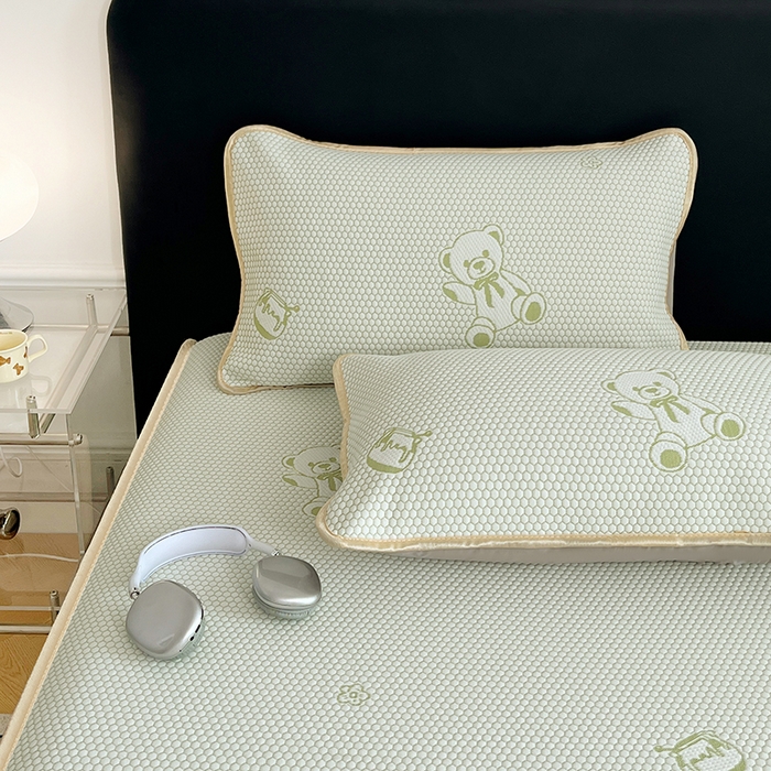 91家纺网 家纺一手货源 找家纺 梦舒羽 2025新款凉感冰豆豆凉席枕套可水洗冰丝宿舍一只装枕头套一对枕芯套 冰豆豆-小熊绿