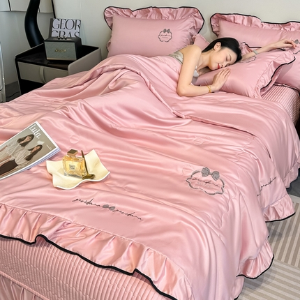 91家纺网 家纺一手货源 找家纺 （总）富米莱 2025新款韩版水洗真丝冰丝刺绣夏被夏凉被空调被床盖四件套