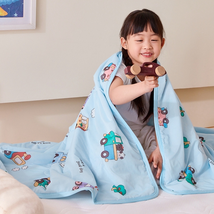 91家纺网 家纺一手货源 找家纺 嗨生活2025年儿童夏被 幼儿园夏被 凉感丝夏被 汽车联盟