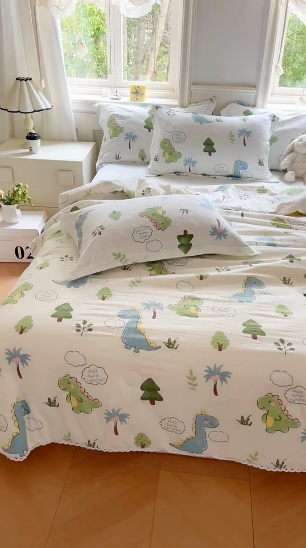 91家纺网 家纺一手货源 找家纺 2025新款双层皱皱纱水洗棉夏被夏凉被空调被可机洗空调被子被芯棉被 恐龙乐园