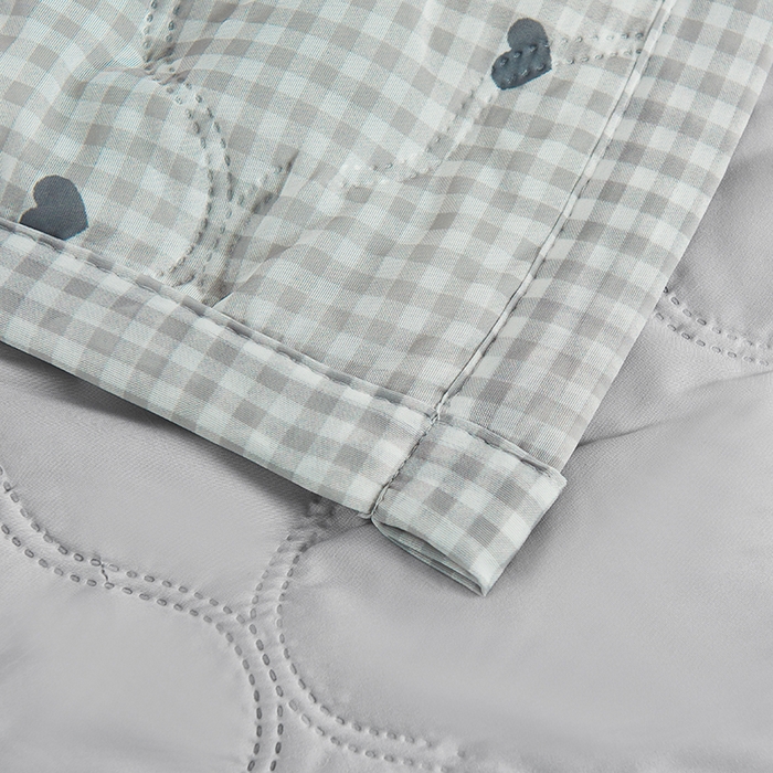 91家纺网 家纺一手货源 找家纺 被多多被业 2025新款凉感丝印花夏被夏凉被空调被 爱心蝴蝶结-咖