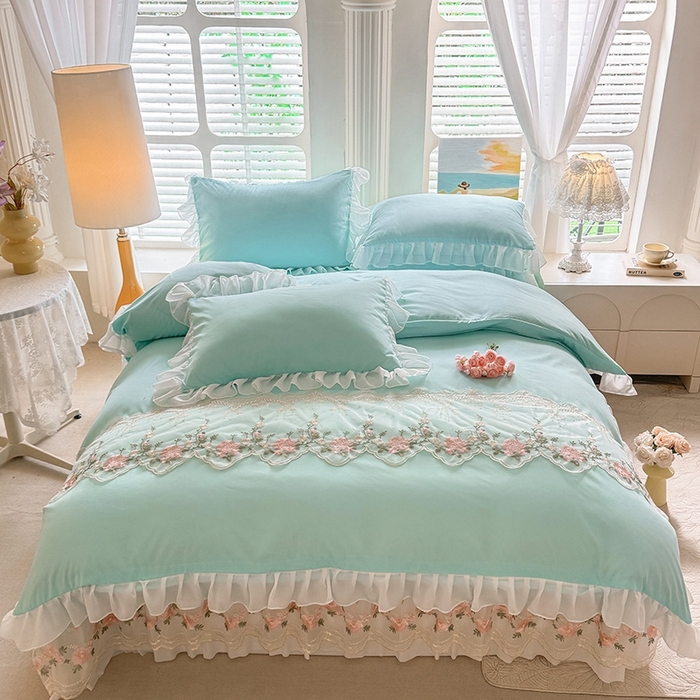 91家纺网 家纺一手货源 找家纺 大麦家纺2025新款年新款亲肤花边款床盖四件套  甜心小姐-梵星蓝