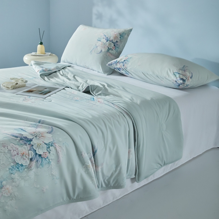 91家纺网 家纺一手货源 找家纺 2025春夏新款100%双面锦纶美式印花夏被凉感空调被 珍珠花海