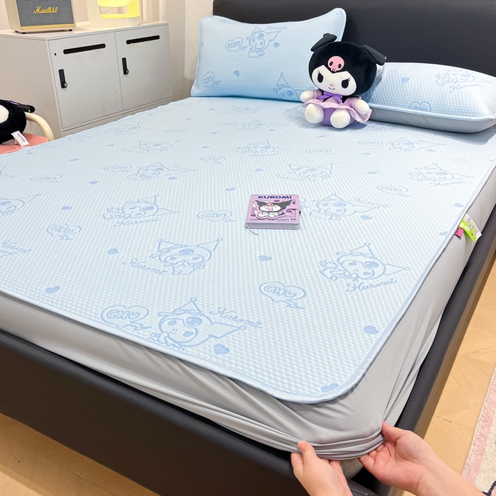 91家纺网 家纺一手货源 找家纺 八零年代 2025新款三丽鸥正版授权A类提花冰豆豆凉席平铺款床笠款系列 冰豆豆-库洛米-蓝