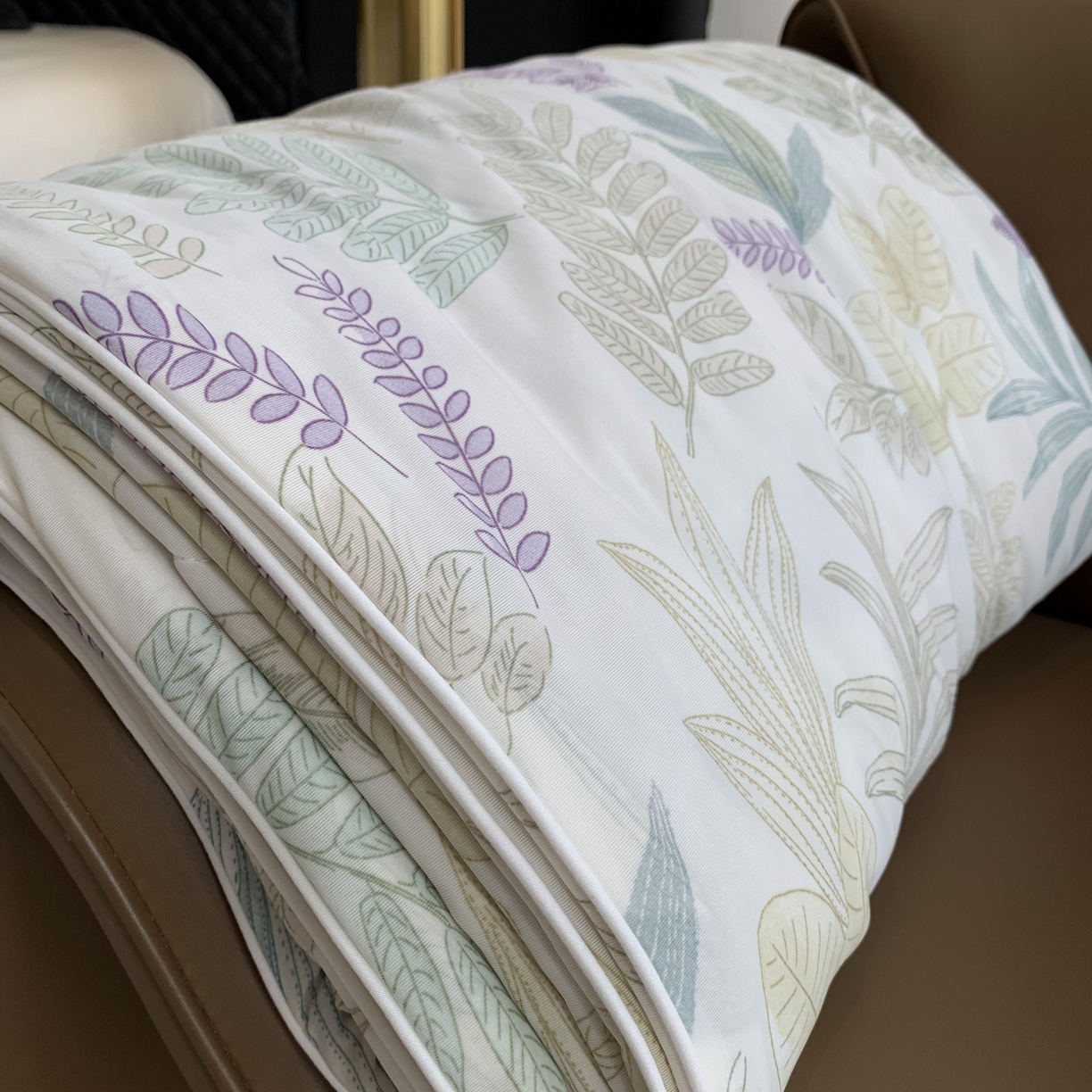 91家纺网 家纺一手货源 找家纺 2025新款小冰皮夏凉被锦纶氨纶面料空调夏被凉感丝单夏被空调被 热带雨林