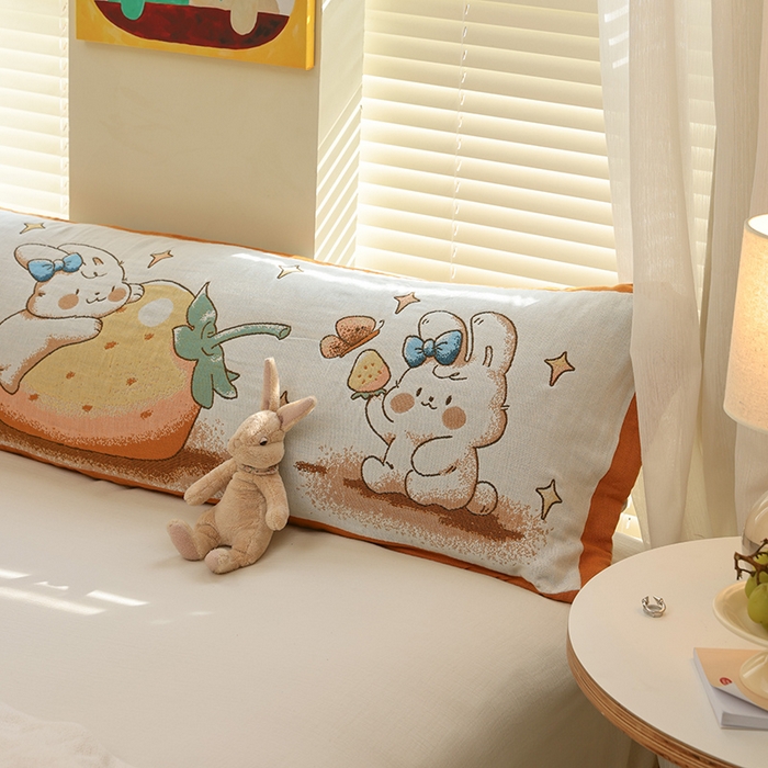 91家纺网 家纺一手货源 找家纺 雯雨2025新款A类卡通双人纱布枕套 草莓兔