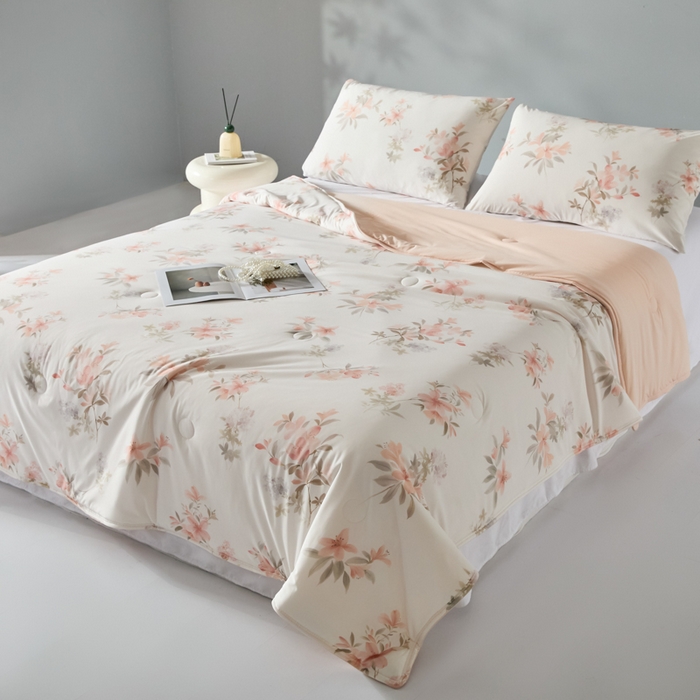 91家纺网 家纺一手货源 找家纺 2025春夏新款100%双面锦纶美式印花夏被凉感空调被 红尘笑