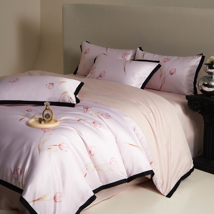 91家纺网 家纺一手货源 找家纺 优悦 2025新款冰丝数码印花四件套 花期-粉