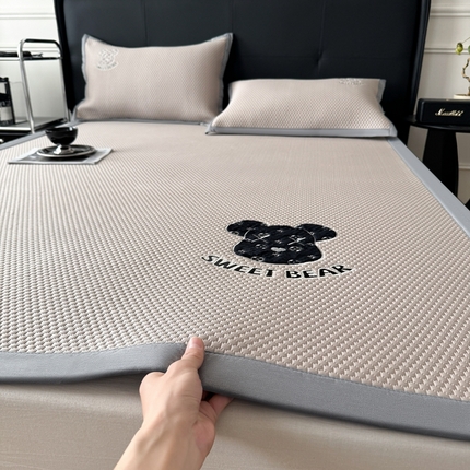 91家纺网 家纺一手货源 找家纺 （总）水云缦 2025新款中分子pe贴布绣凉席