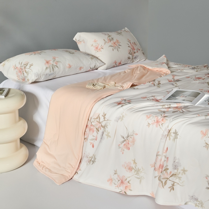 91家纺网 家纺一手货源 找家纺 2025春夏新款100%双面锦纶美式印花夏被凉感空调被 红尘笑