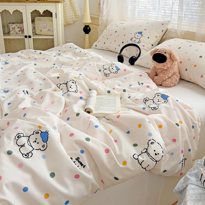 91家纺网 家纺一手货源 找家纺 2025春夏新款嵌绳款云柔水洗棉单夏被夏凉被空调被 嵌绳夏被-彩色波点熊