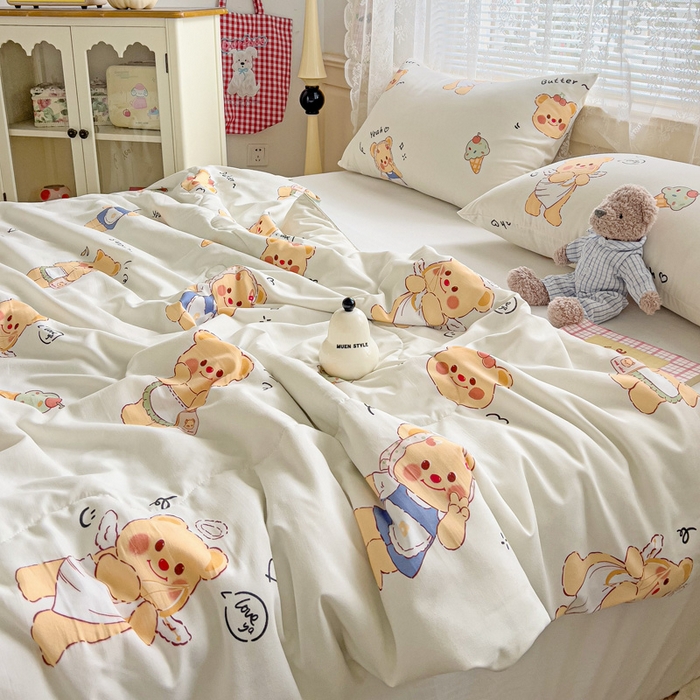 91家纺网 家纺一手货源 找家纺 2025春夏新款嵌绳款云柔水洗棉单夏被夏凉被空调被 嵌绳夏被-甜筒小熊