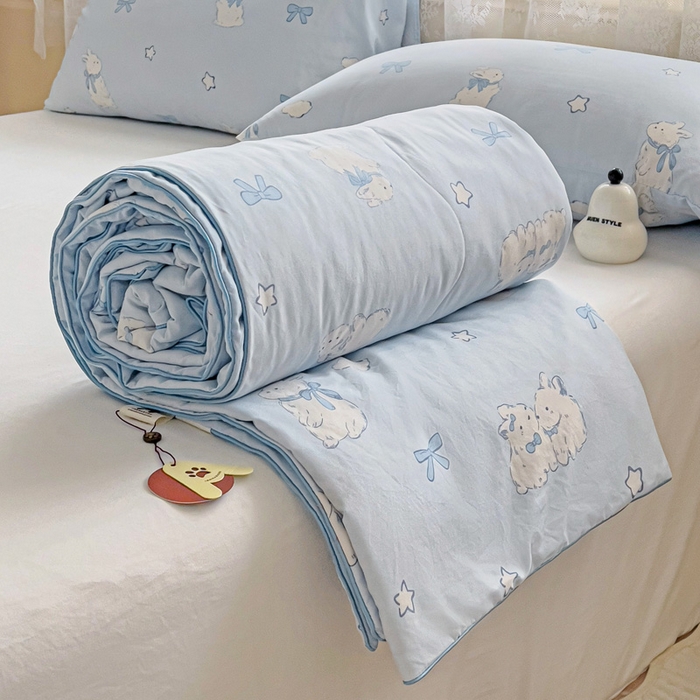 91家纺网 家纺一手货源 找家纺 2025春夏新款嵌绳款云柔水洗棉单夏被夏凉被空调被 嵌绳夏被-奶团兔兔