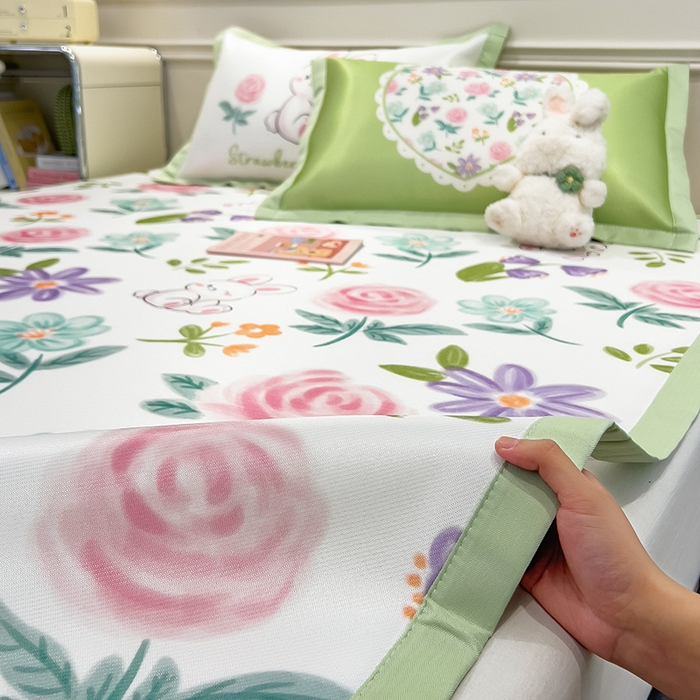 91家纺网 家纺一手货源 找家纺 摩妮卡 2025小清新数码冰丝席 碳光席三件套 缤纷兔语