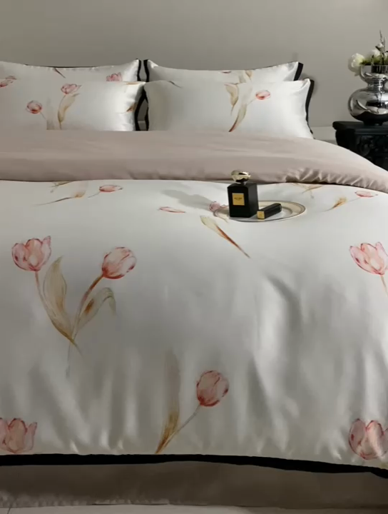 91家纺网 家纺一手货源 找家纺 优悦 2025新款冰丝数码印花四件套 花期-香槟
