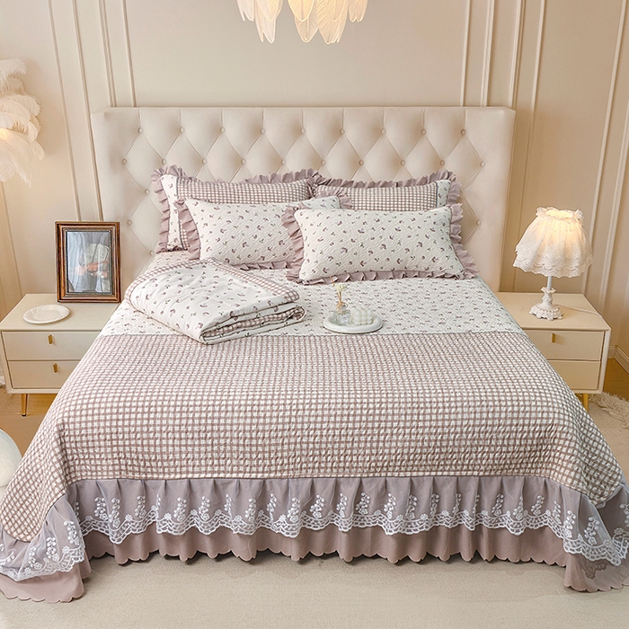 91家纺网 家纺一手货源 找家纺 梦柏 2025新款韩版双层纱夹棉绗缝床盖夏被四件套 小蘑菇