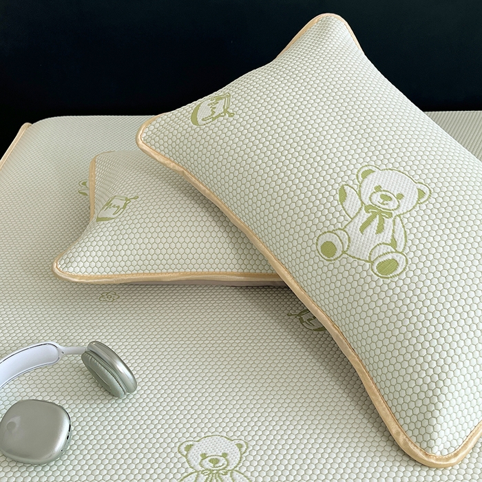 91家纺网 家纺一手货源 找家纺 梦舒羽 2025新款凉感冰豆豆凉席枕套可水洗冰丝宿舍一只装枕头套一对枕芯套 冰豆豆-小熊绿