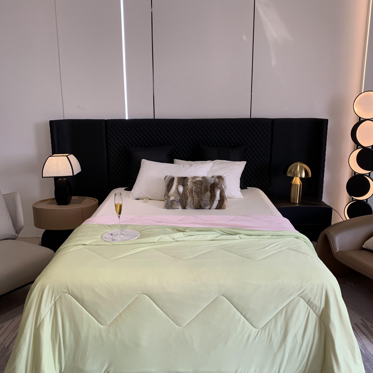 91家纺网 家纺一手货源 找家纺 2025新款小冰皮夏凉被锦纶氨纶面料空调夏被凉感丝单夏被空调被 清凉西瓜