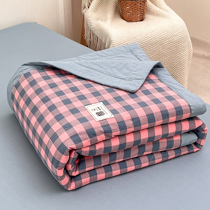 91家纺网 家纺一手货源 找家纺 鸣升家纺 2025新款100%里外全棉棉花夏被无印风全棉色织水洗棉夏凉被空调被夏被春秋被单人可机洗 粉灰小格