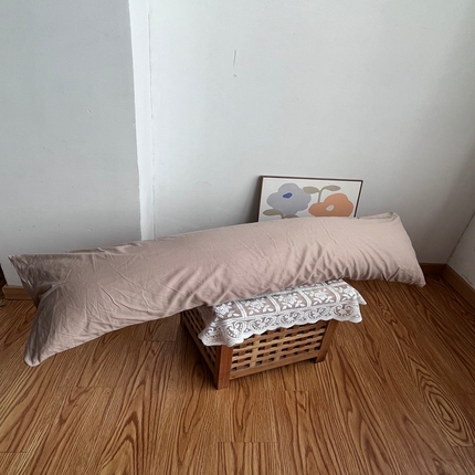 91家纺网 家纺一手货源 找家纺 （总）花西夫人 2023新款13372全棉印花长枕套双人枕头情侣枕芯