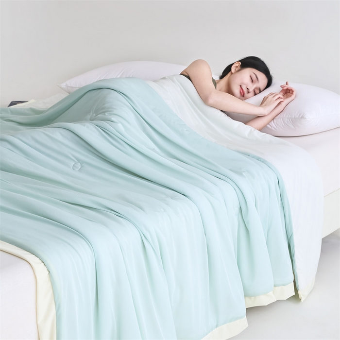 91家纺网 家纺一手货源 找家纺 默忆 2025新款锦氨纯色双拼凉感丝夏被豆豆夏凉被空调被豆豆被 香草绿