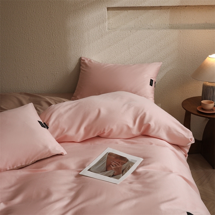 91家纺网 家纺一手货源 找家纺 启程2025新款全棉纯色双拼无印风四件套 奶油粉+杏仁