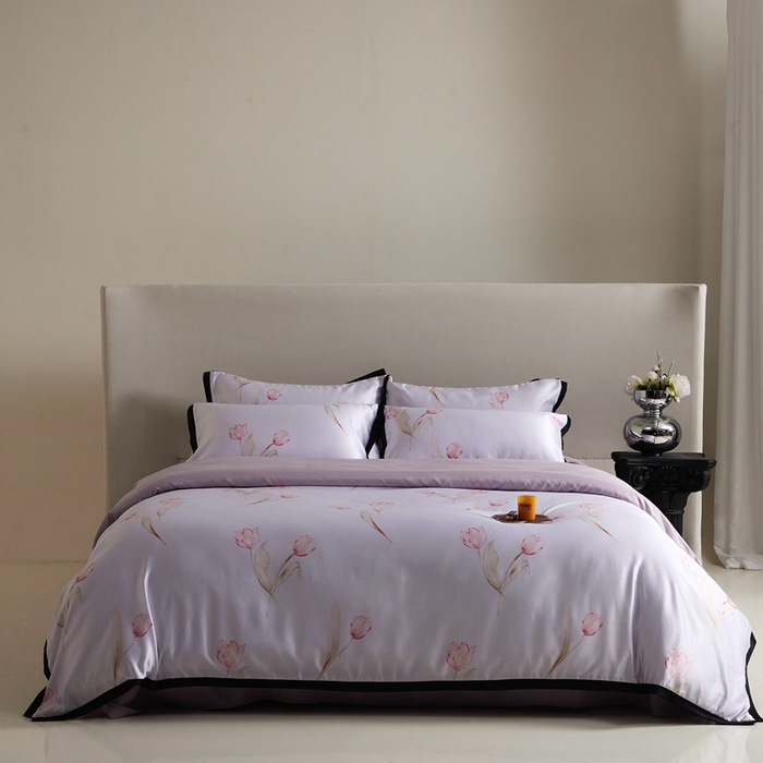 91家纺网 家纺一手货源 找家纺 优悦 2025新款冰丝数码印花四件套 花期-紫