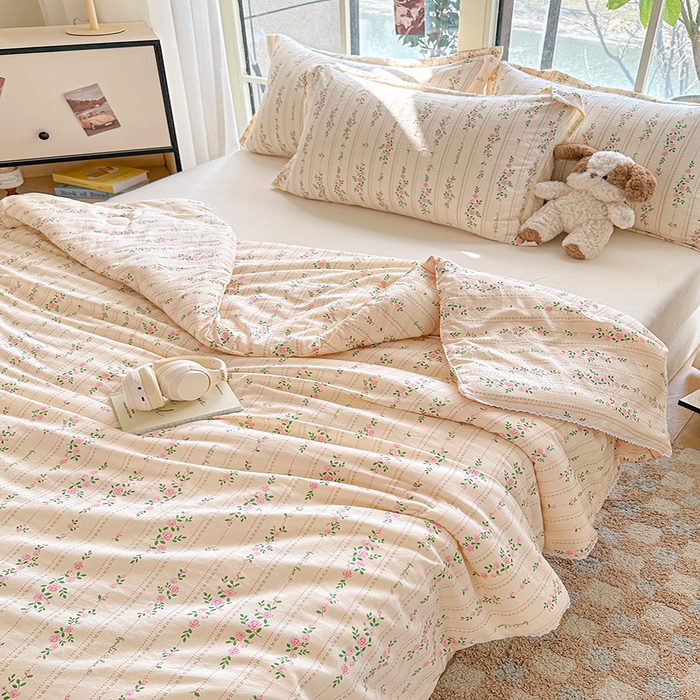 91家纺网 家纺一手货源 找家纺 2025新款双层皱皱纱水洗棉夏被夏凉被空调被可机洗空调被子被芯棉被 粉黛花园