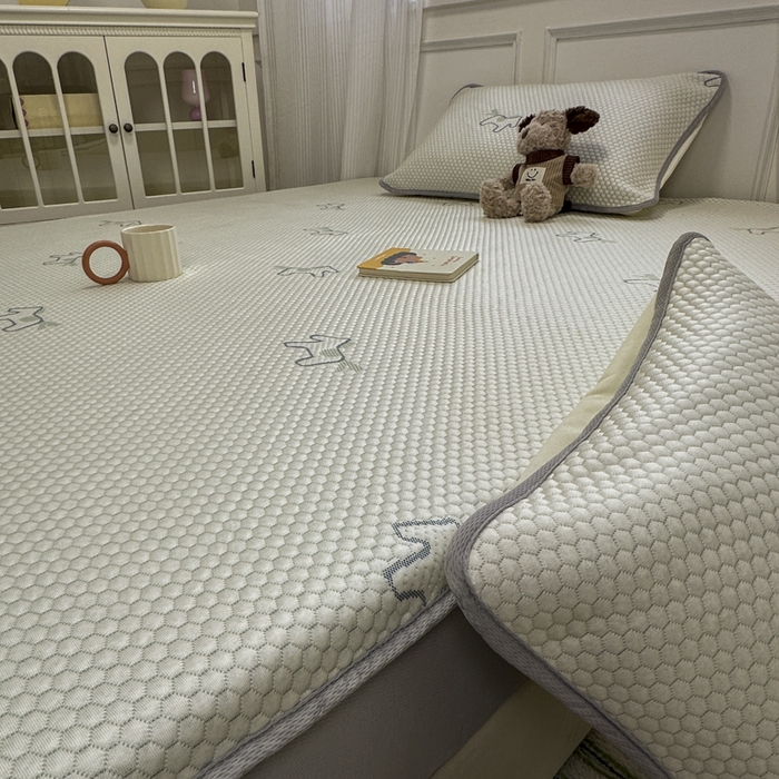 91家纺网 家纺一手货源 找家纺 金爱家 2025新款430克中分子豆豆席凉席席子 豆豆席-爱马仕绿