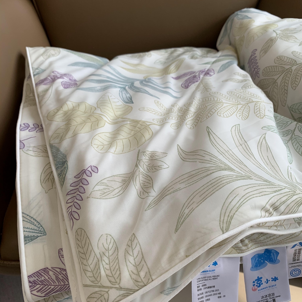 91家纺网 家纺一手货源 找家纺 2025新款小冰皮夏凉被锦纶氨纶面料空调夏被凉感丝单夏被空调被 热带雨林