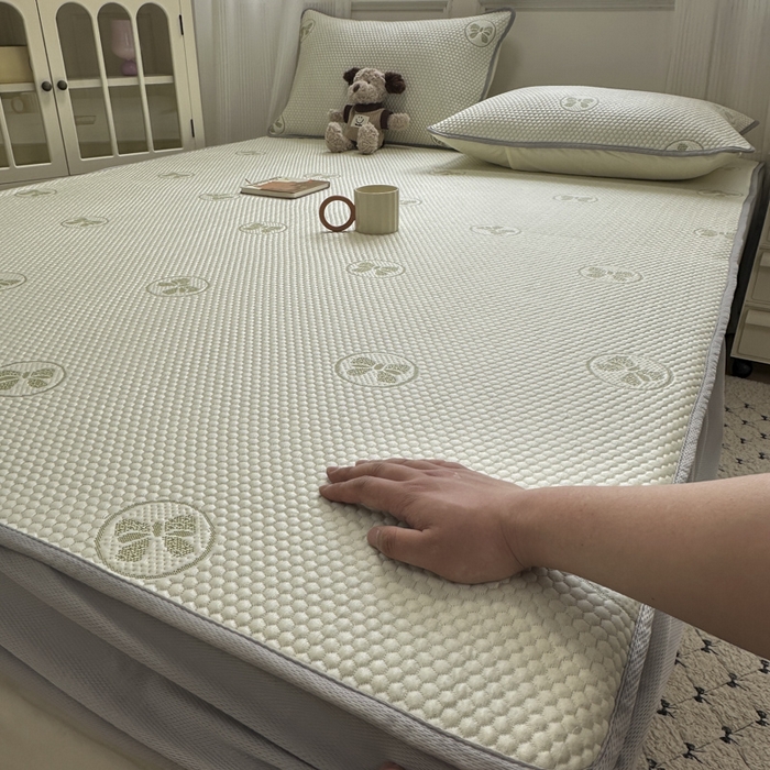 91家纺网 家纺一手货源 找家纺 金爱家 2025新款430克中分子豆豆席凉席席子 豆豆席-蝴蝶结绿