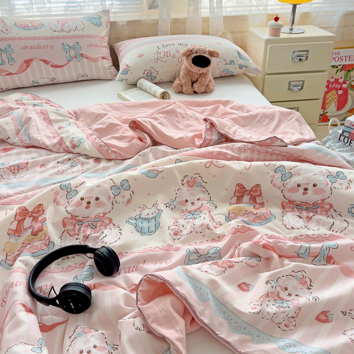 91家纺网 家纺一手货源 找家纺 2025春夏新款嵌绳款云柔水洗棉单夏被夏凉被空调被 嵌绳夏被-甜品可爱狗