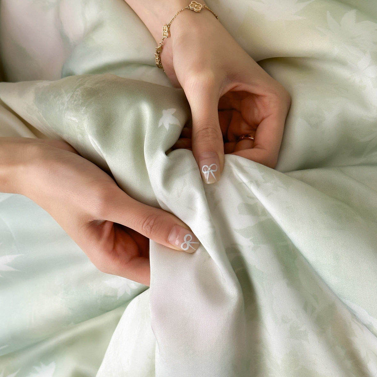 91家纺网 家纺一手货源 找家纺 （总）玉宇阁 2025春夏新款60S兰精天丝印花四件套-薇之白