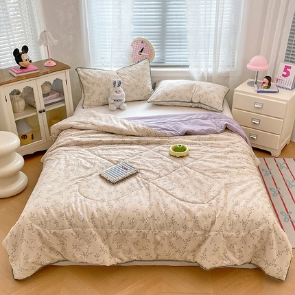 91家纺网 家纺一手货源 找家纺 （总）优承佳生活馆 2025新款云感双层纱浪漫小花边抗菌夏被子被芯