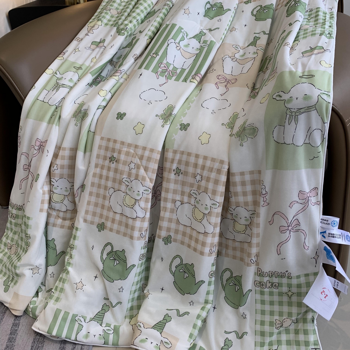 91家纺网 家纺一手货源 找家纺 2025新款小冰皮夏凉被锦纶氨纶面料空调夏被凉感丝单夏被空调被 生日派对