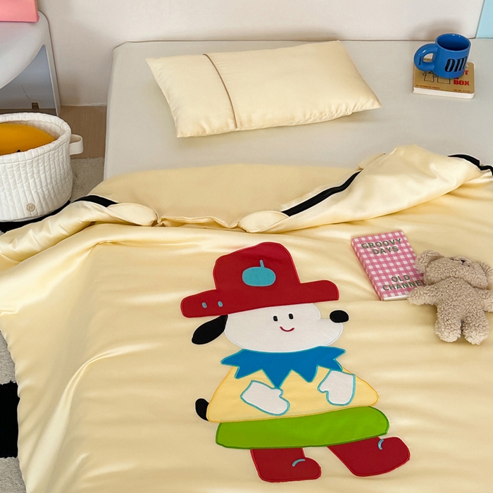 91家纺网 家纺一手货源 找家纺 喜多兔儿童家纺 2025新款60S兰精天丝睡袋防踢被 黄色多彩小狗