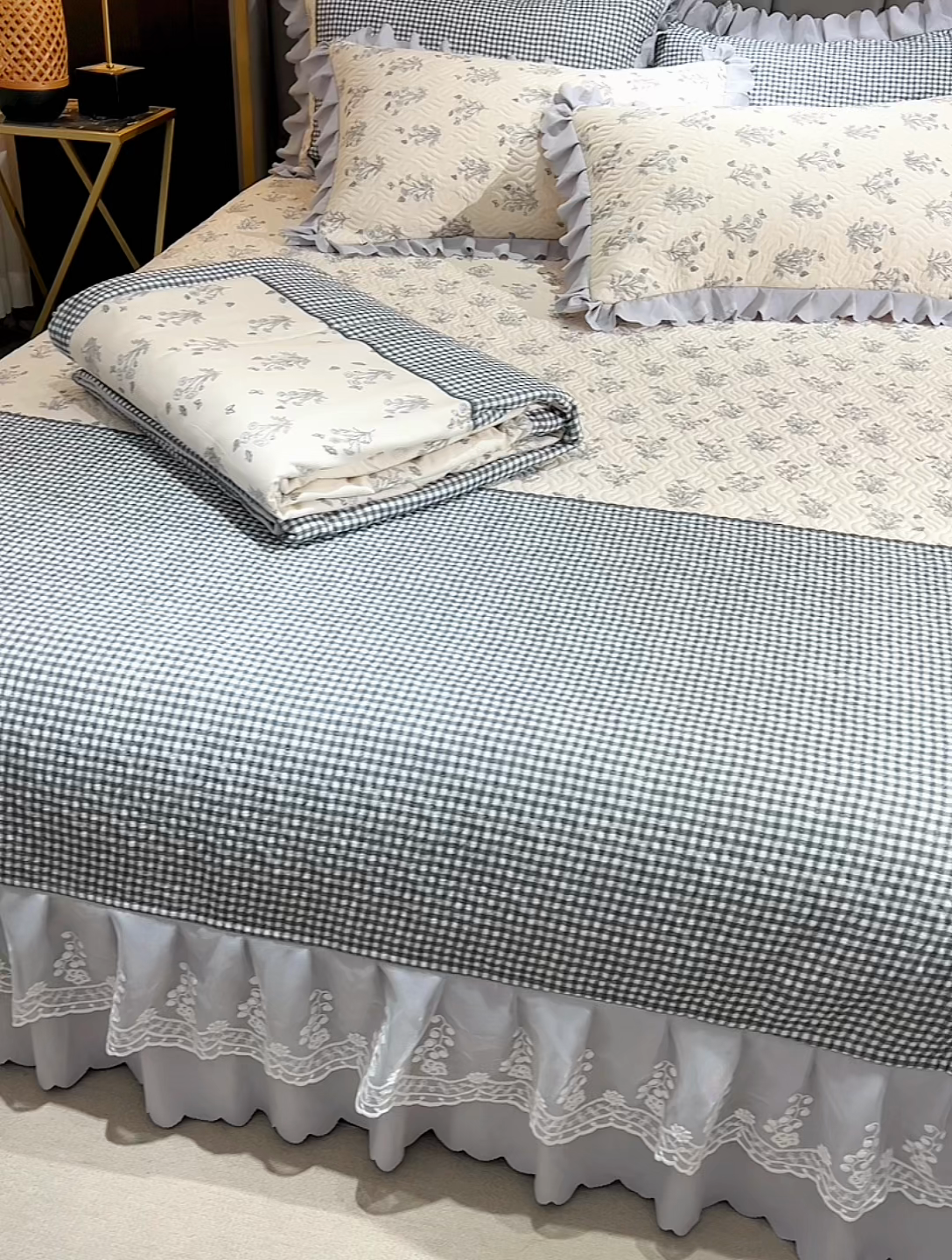 91家纺网 家纺一手货源 找家纺 梦柏 2025新款韩版双层纱夹棉绗缝床盖夏被四件套 芳香